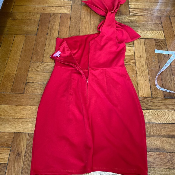 Mi Ami Elegant Scarlet Red One-Shoulder Dress - with Bow - Size M - Picture 6 of 7